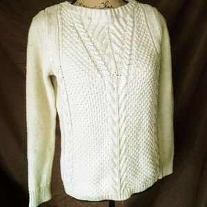 Size med Banana Republic thick cable knit sweater